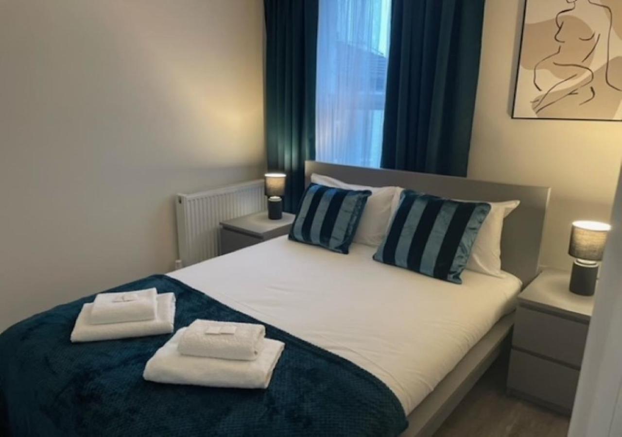 2 Bedroom Serviced Apartment # Londyn Zewnętrze zdjęcie